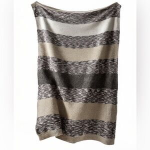 Koolaburra by UGG Aurora Dec Knitted Throw Blanket
48”x77”
Brand New